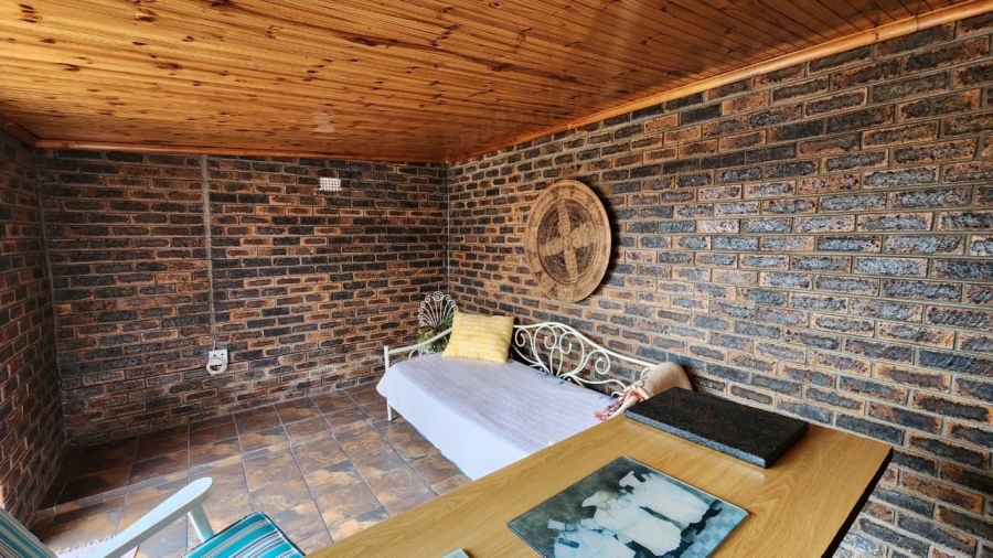 5 Bedroom Property for Sale in Vredenburg Western Cape